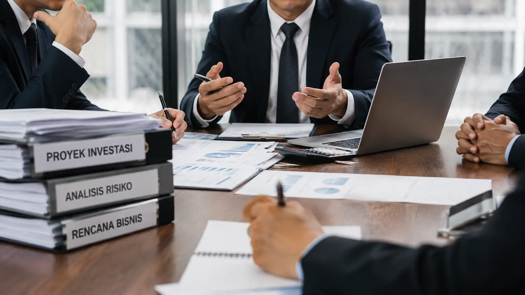 Sampul Insight: Kenapa Direksi BUMN Butuh "Payung" Hukum Bernama Business Judgment Rule?